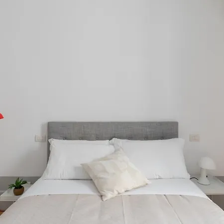 Апартаменты Iflat Charming Flat Close To Campo De' Fiori